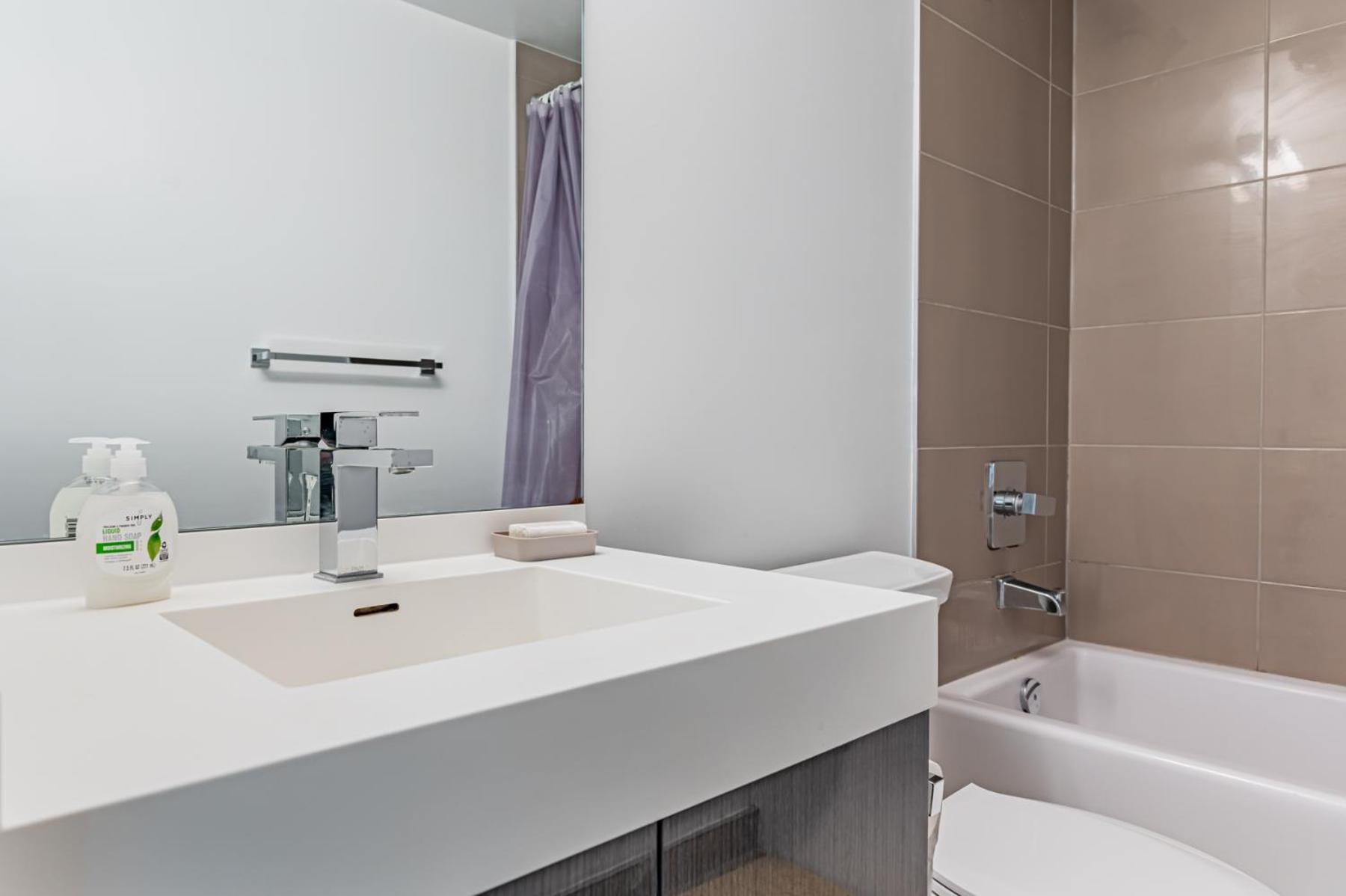 Luxury Properties Close To Rogers Center In Toronto Downtown Core Екстериор снимка